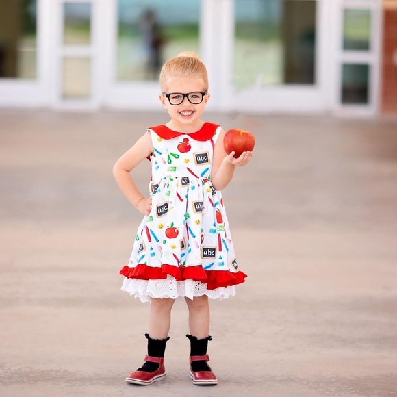 Girls 8 Bella & Omi Back to School gorgeous Peter Pan dress & matching shorties - Picture 13 of 16